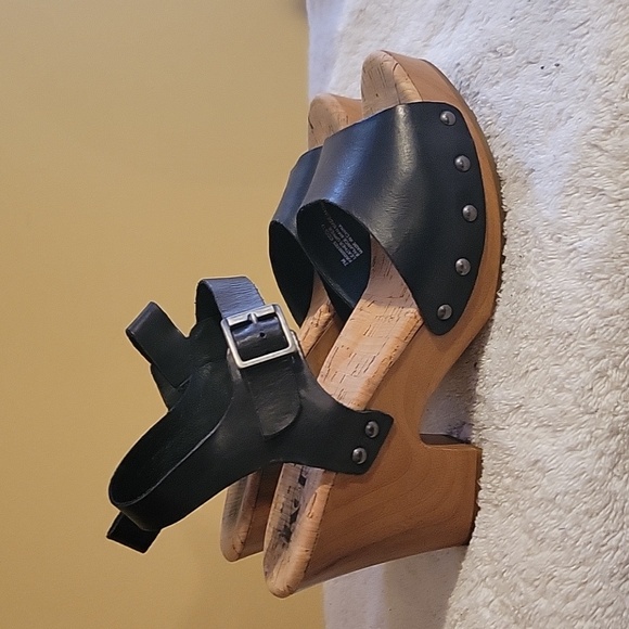 Korks sandals - Picture 2 of 5